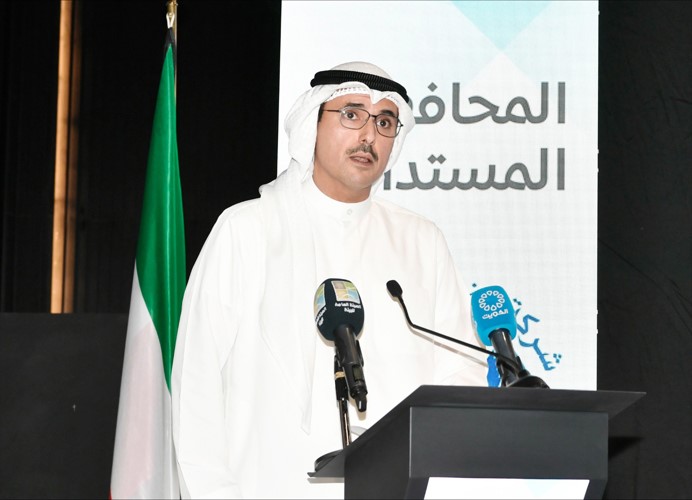 محافظ الأحمدي الشيخ حمود الجابر