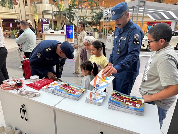 قوّة الإطفاء العام تواصل حملتها التوعوية الصيفية تحت شعار (صيف آمن مع الإطفاء) في المارينا مول
