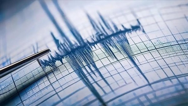 زلزال بقوة 7.7 درجات يضرب سواحل إندونيسيا وتحذير من تسونامي