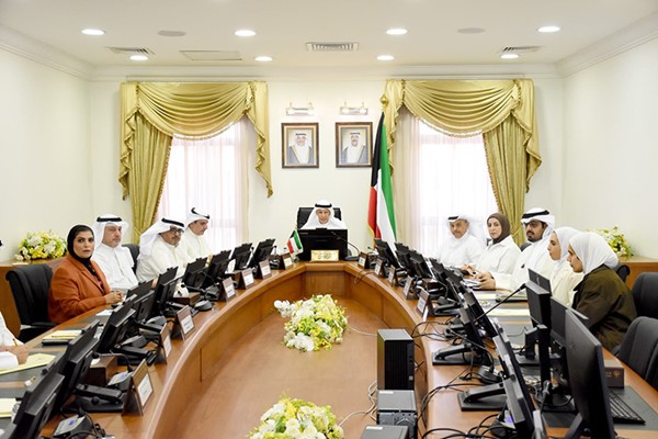 رئيس الجهاز المركزي لمعالجة أوضاع المقيمين بصورة غير قانونية يبحث مع "المناقصات" و"القوى العاملة" موضوعات مشتركة