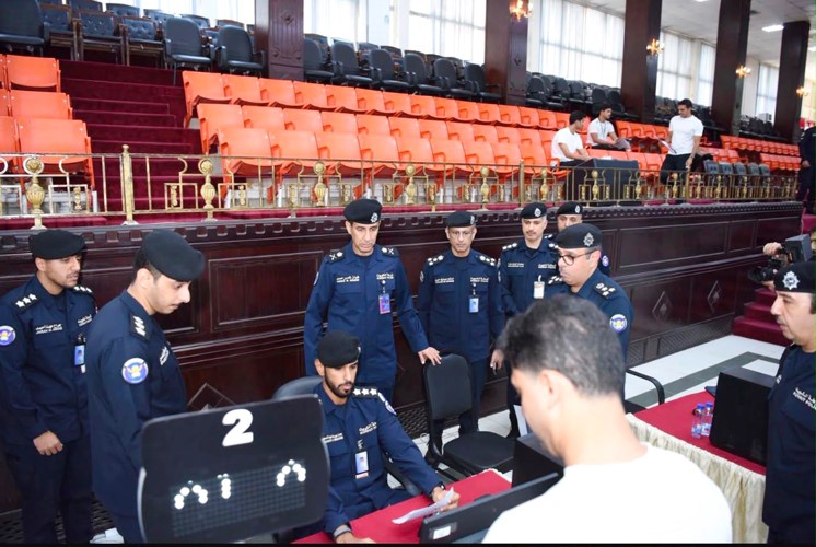 جانب من جولة وكيل وزارة الداخلية المساعد لشؤون الخدمات الأمنية المساندة اللواء فواز ناصر الرومي