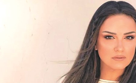 ريهام عبدالغفور: منى زكي قدوتي