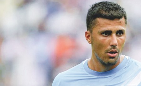 برشلونة يدرس شراء رودري بـ 80 مليون يورو