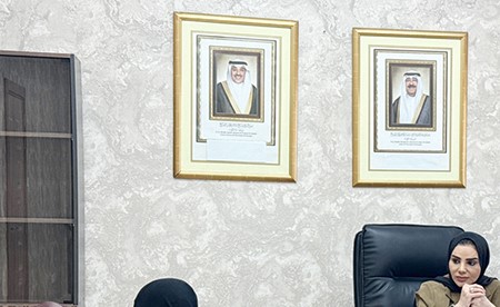 وزيرة «الشؤون» زارت المجلس الأعلى لشؤون الأسرة: ضرورة تحمّل المسؤولية والالتزام بالمهام الوظيفية