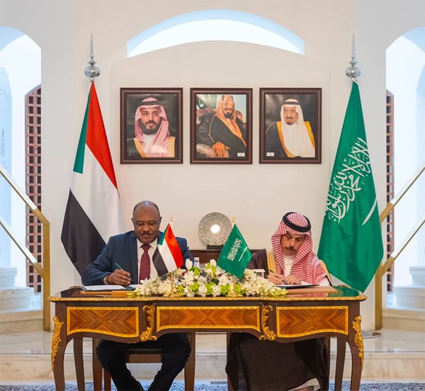 السعودية والسودان يوقّعان وثيقة إنشاء مجلس التنسيق المشترك