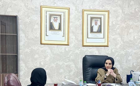 وزيرة «الشؤون» زارت المجلس الأعلى لشؤون الأسرة: ضرورة تحمّل المسؤولية والالتزام بالمهام الوظيفية