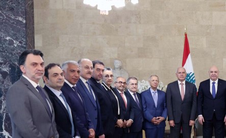 عون: خيار لبنان الأول التمديد لـ «اليونيفيل» وملتزمون بتطبيق اتفاق الإطار «كاملاً»