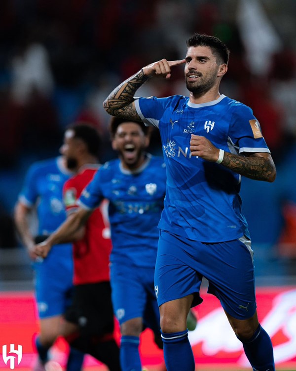 الهلال حامل اللقب يعبر لثمن نهائي كأس خادم الحرمين الشريفين بفوزه على الرائد
