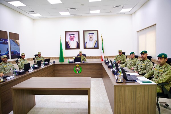 وكيل الحرس الوطني ترأس لجنة المقابلات الشخصية للمتقدمين لدورة «الطلبة الضباط»