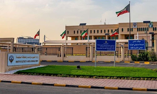 خروج محول رئيسي من محطة التحويل الرئيسية يقطع التيار عن أجزاء من القطعتين 1 و 2 في ضاحية عبدالله السالم