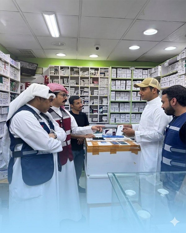 ضبط مخالفات في جولة على عدد من المحال والمنشآت التجارية في الجليب وإحالتها إلى النيابة