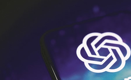 «أوبن إيه آي» تعزز حماية المراهقين عند استخدامهم «تشات جي بي تي»