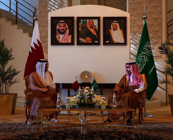 السعودية وقطر: ضرورة مواصلة العمل المشترك لضمان أمن الممرات البحرية بالمنطقة