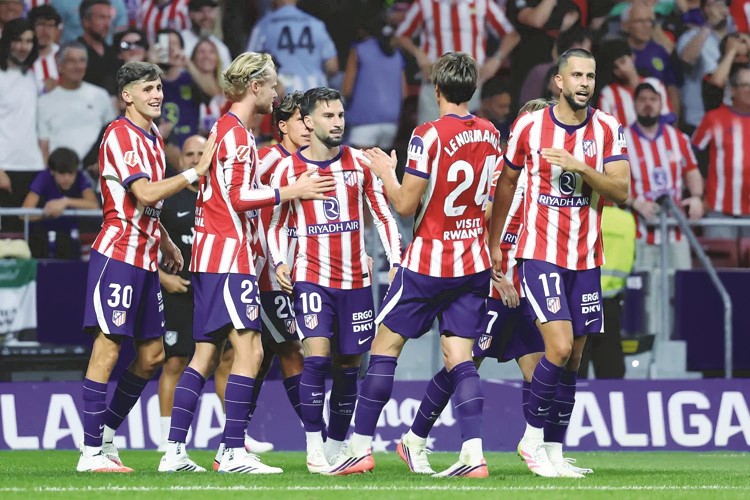أتلتيكو مدريد يبدأ مشواره بالفوز على ملقة