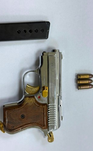 ضبط سلاحين و19 طلقة في مركبة بـالنويصيب