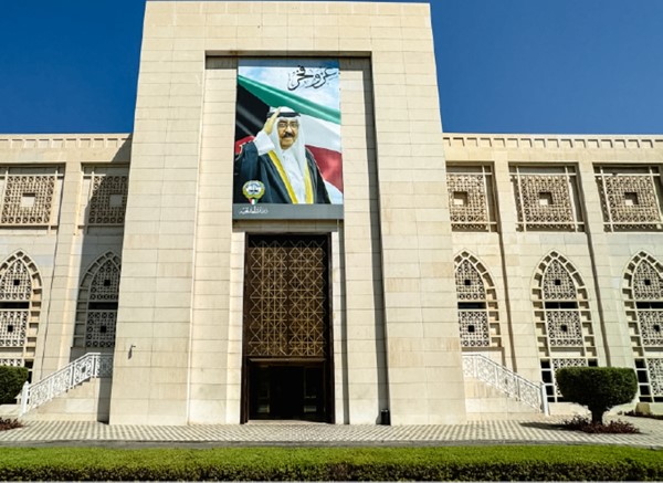 سفارة الكويت لدى فيتنام تدعو المواطنين إلى توخي الحذر من إعصار متوقع