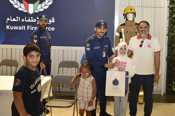 قوّة الإطفاء العام تواصل حملتها التوعوية الصيفية تحت شعار (صيف آمن مع الإطفاء) في المركز العلمي