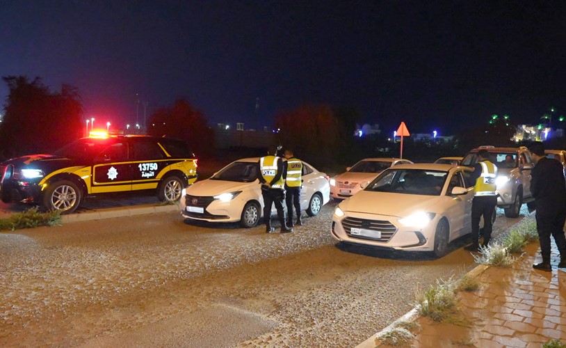 بالفيديو سقوط 64 مطلوبا و47 مخالفا وتحرير407 مخالفات في الفروانية وخيطان