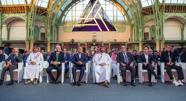 ولي العهد السعودي يشهد تتويج أبطال كأس العالم للرياضات الإلكترونية بحضور الرئيس الفرنسي