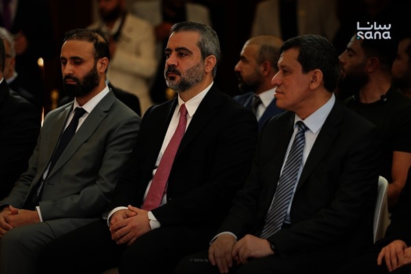  وزير الخارجية والمغتربين أسعد حسن الشيباني خلال المؤتمر الصحافي