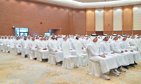  جانب من الطلبة الحضور في القرعة