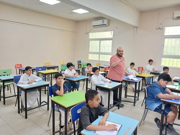 6554 طالباً وطالبة استفادوا من برامج الأندية الثقافية التعليمية عبر 12 مركزاً خلال العطلة الصيفية