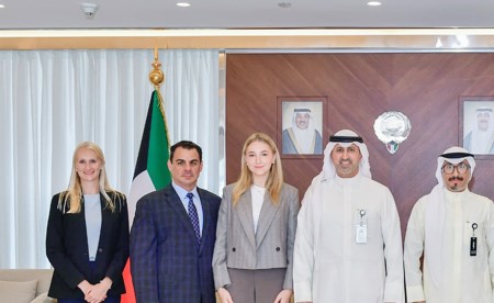 وكيل وزارة النفط يبحث مع وفد من الكونغرس الأميركي تعزيز التعاون في مجال الطاقة