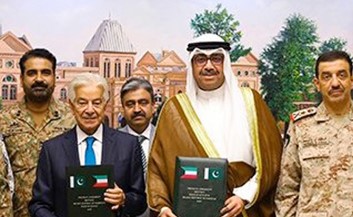 اتفاقية دفاع وتعاون عسكري مع باكستان