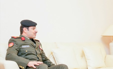 الكويت والبحرين يبحثان سبل دعم التعاون العسكري