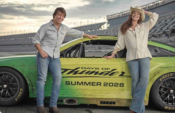 بعد نحو 40 عاماً.. توم كروز يعود إلى مضمار «Days of Thunder» ومعه آن هاثاواي