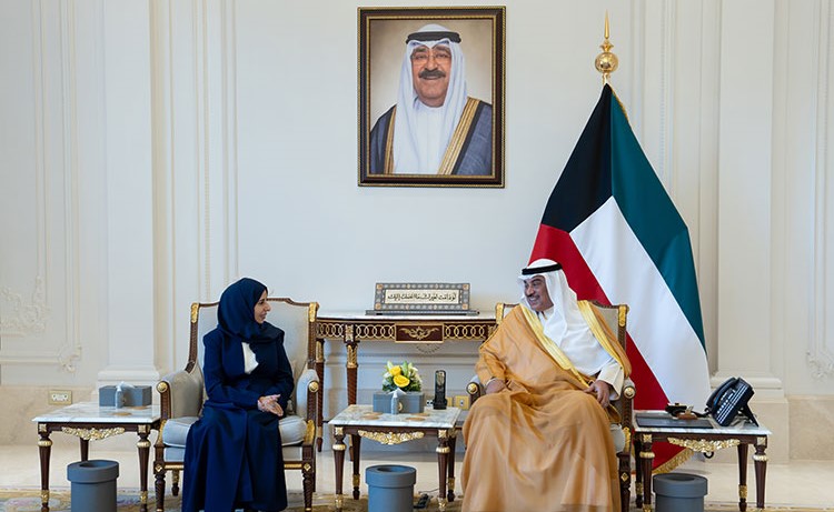 صاحب السمو تسلم رسالة خطية من رئيس مجلس القيادة اليمني تتعلق بسبل تعزيز العلاقات الثنائية في مختلف المجالات