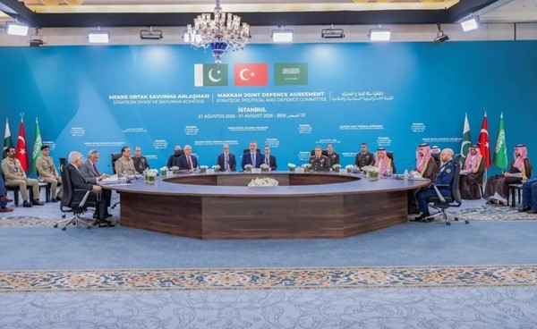 وزير الدفاع السعودي في الاجتماع الإستراتيجي الأول لـ«اتفاقية مكة»: نواصل تفعيل التكامل الدفاعي بما يدعم الأمن والاستقرار الإقليمي