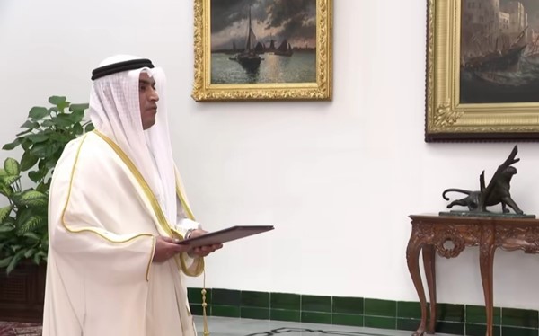  سفيرنا لدى الجزائر نواف أبوشيبه يقدم أوراق اعتماده إلى الرئيس الجزائري عبدالمجيد تبون