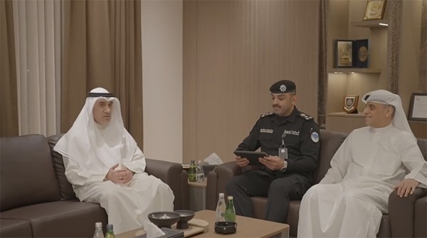 النائب الأول يطلع على خطط التطوير وتطبيقات الذكاء الاصطناعي والارتقاء بمستوى العمل في الأدلة الجنائية