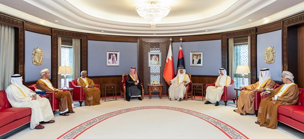 وزير الداخلية البحريني يستقبل رؤساء وفود هيئة الاتحاد الجمركي الخليجي