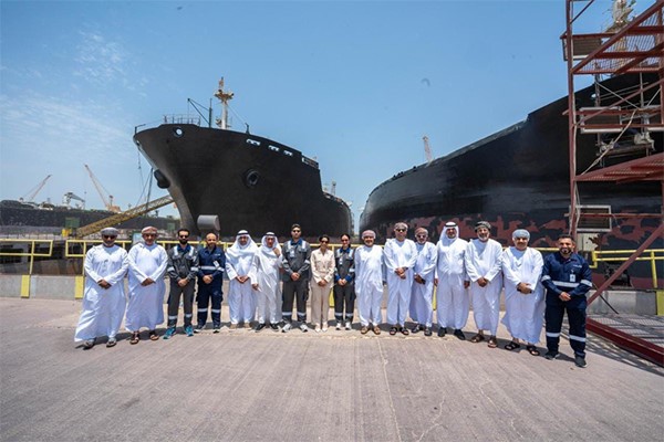 وزيرة الأشغال تزور سلطنة عُمان وتطّلع على إمكانات «ميناء الدقم»