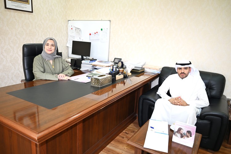 مديرة إدارة الصحة المدرسية بوزارة الصحة د.وفاء الكندري متحدثة للزميل عبدالكريم العبدالله			(ريليش كومار)