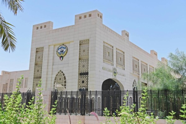 تعيين 4 سفراء فوق العادة ومفوضين للكويت في البحرين والصين والأردن والنمسا