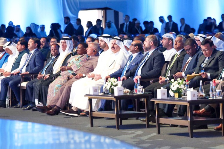 جانب من الحضور خلال قمة AIM للاستثمار 2026 ويبدو وزير المالية د.يعقوب الرفاعي