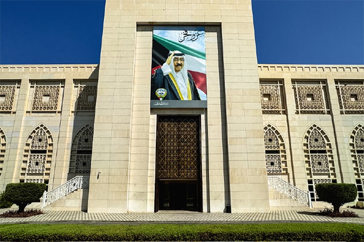 الكويت تدين استهداف الحوثي عددا من مدن السعودية انتهاك صارخ لسيادة المملكة