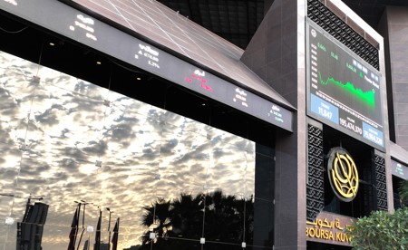 المؤسسات أكبر المتعاملين في البورصة.. استحوذت على 67.4% من الأسهم المبيعة