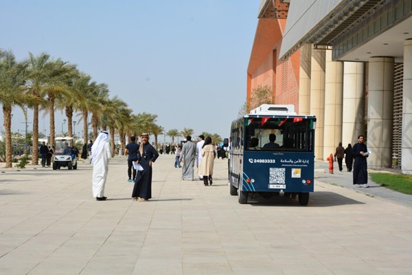 جامعة الكويت تستقبل أبناءها الطلبة والطالبات في اليوم الأول من العام الجامعي 2026/2027
