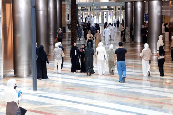 جامعة الكويت تستقبل أبناءها الطلبة والطالبات في اليوم الأول من العام الجامعي 2026/2027