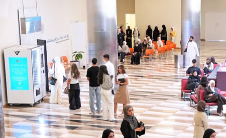 جامعة الكويت تستقبل أبناءها الطلبة والطالبات في اليوم الأول من العام الجامعي 2027/2026