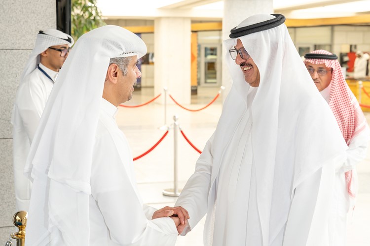 وزير الشباب والرياضة د. طارق الجلاهمة مستقبلا سفير خادم الحرمين الشريفين صاحب السمو الأمير سلطان بن سعد