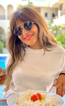 منة فضالي: « ألف خسارة»!
