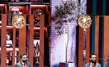 «شوقر دادي».. كوميدية تواجه الهروب من الزمن