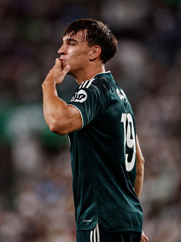 ريال مدريد يحقق فوزا مثيرا على مستضيفه إلتشي