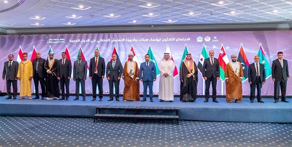 الكويت تستعرض تجربتها الرقمية في منظومة التفتيش القضائي خلال اجتماع عربي في عُمان