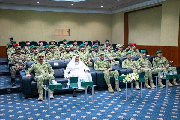 وكيل «الحرس»: حريصون على تعزيز التعاون والاستفادة من الخبرات العسكرية والأكاديمية